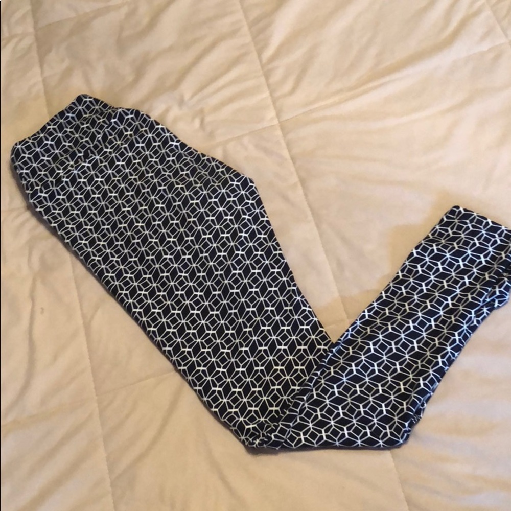 LulaRoe Black & white print Leggings